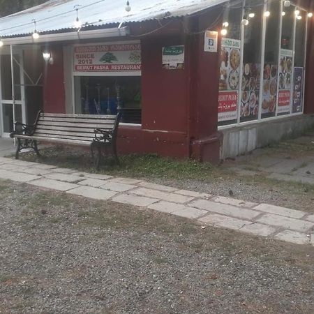 Riverside Hostel Borjomi Exterior photo